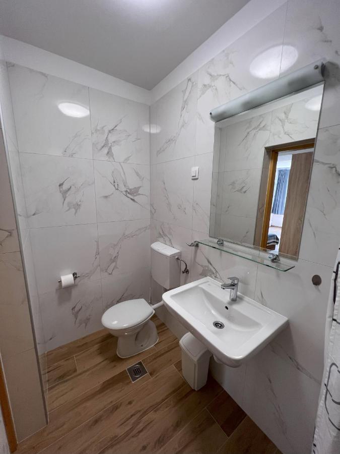 Apartmani Palme Funtana Dış mekan fotoğraf