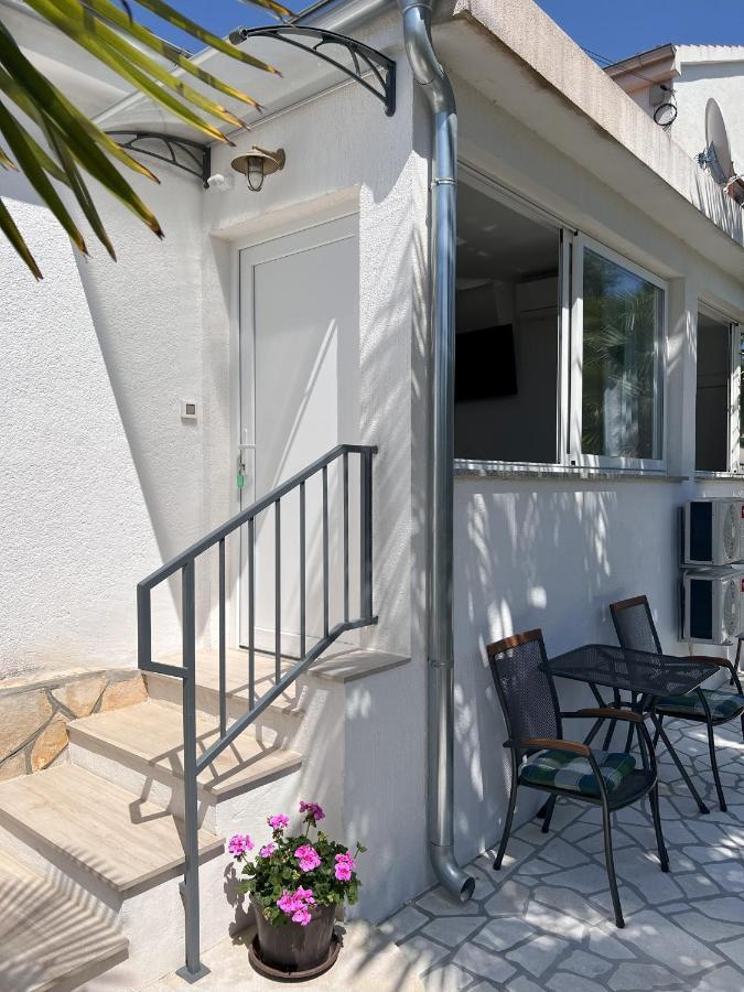 Apartmani Palme Funtana Dış mekan fotoğraf