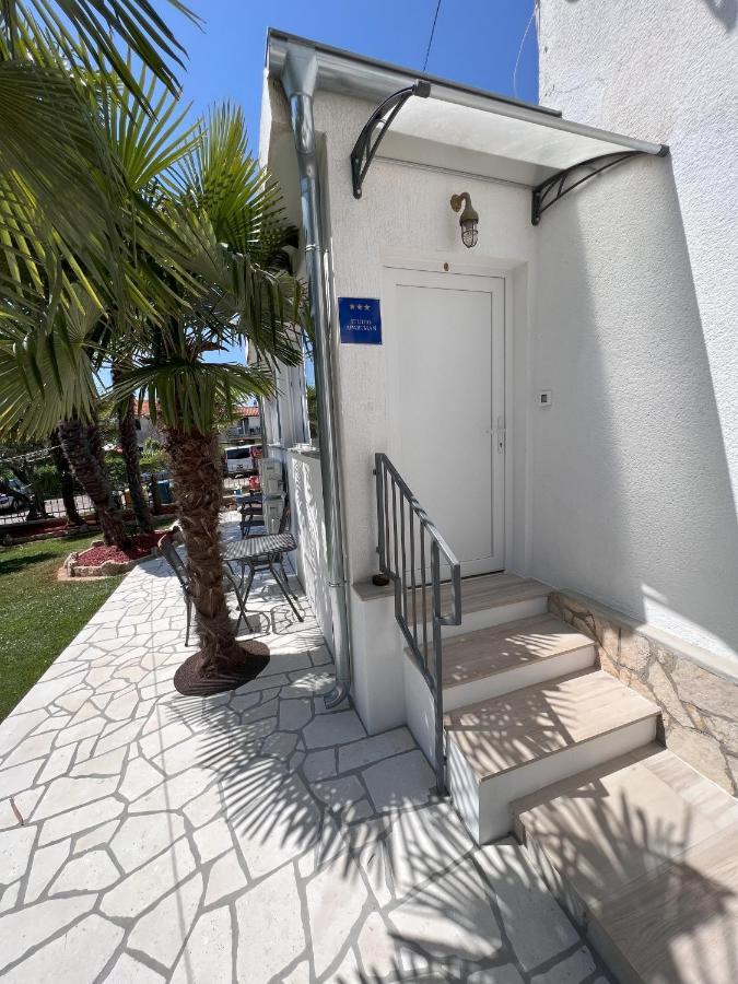 Apartmani Palme Funtana Dış mekan fotoğraf