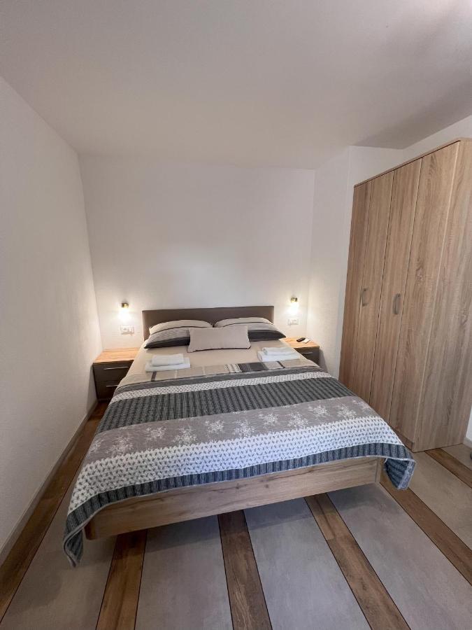 Apartmani Palme Funtana Dış mekan fotoğraf